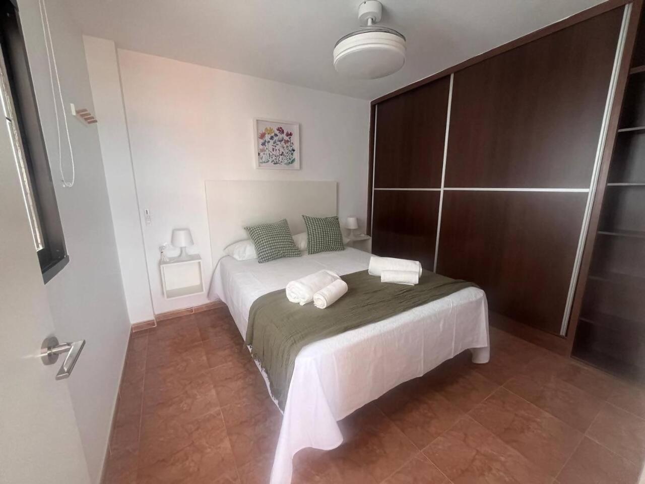 Apartamento Lidia Planta 2, La Carihuela 1ª Linea Playa, Vistas Mar, Buhardilla 1 Dormitorio, 40 M2, 1-3 Huesped, Terraza, Wifi ตอร์เรโมลิโนส ภายนอก รูปภาพ